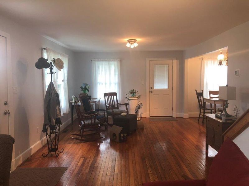 612 S Laurel St, Summerville, SC 29483