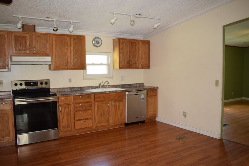118 Elrod Dr, Goose Creek, SC 29445