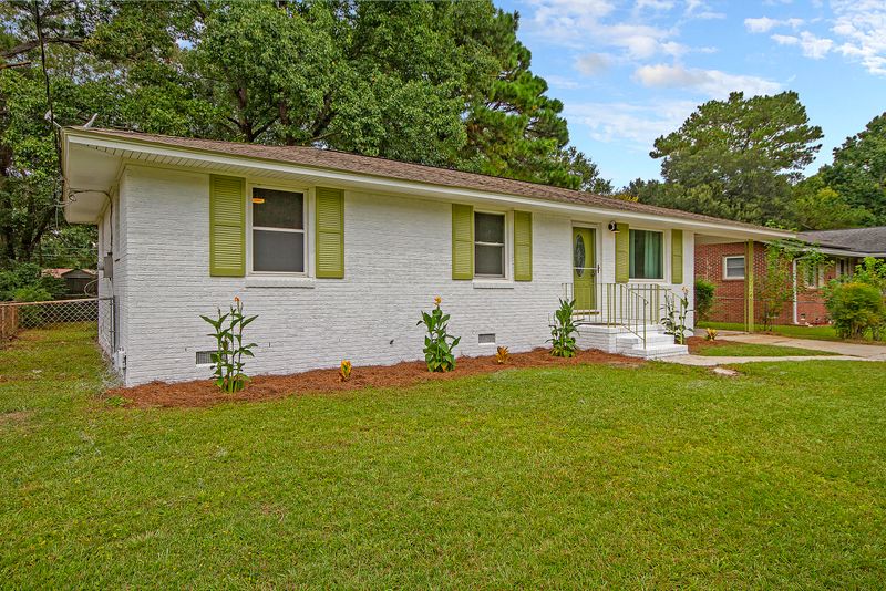 831 Cartwright Dr, Charleston, SC 29414