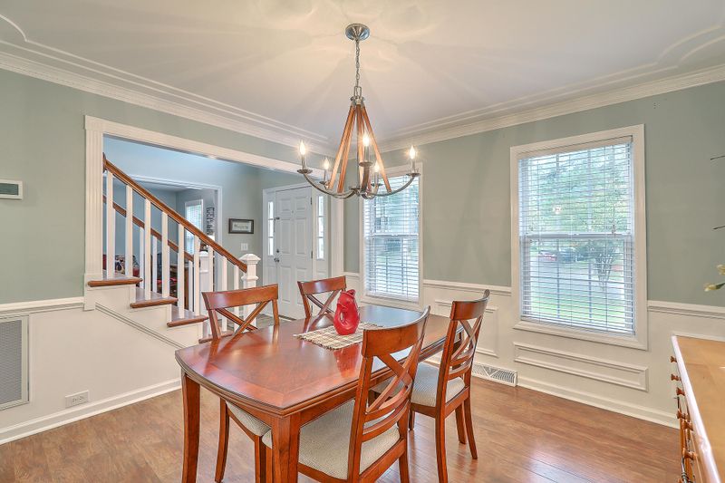 215 King Charles Cir, Summerville, SC 29485