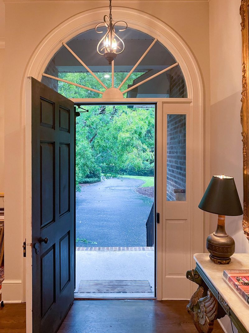 11 Palmetto Rd, Charleston, SC 29407
