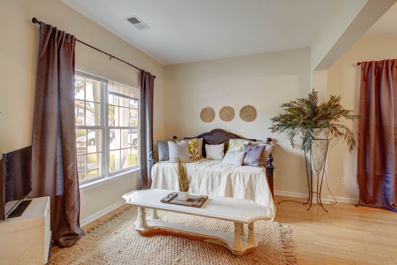 242 Nelliefield Creek Dr, Wando, SC 29492
