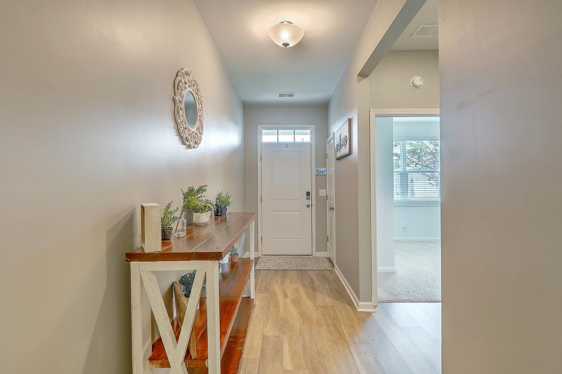 590 Wayton Cir, Moncks Corner, SC 29461