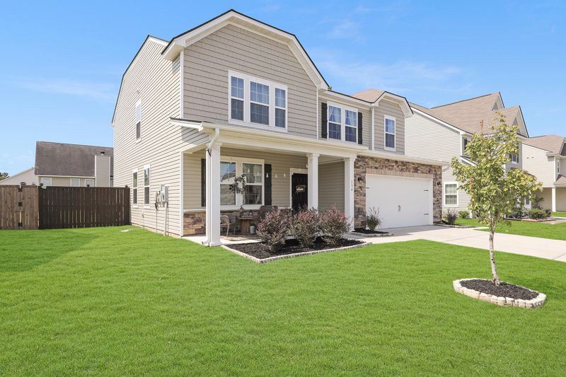 134 Hyrne Dr, Goose Creek, SC 29445