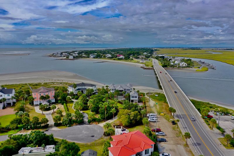 101 Charleston Blvd, Isle Of Palms, SC 29451