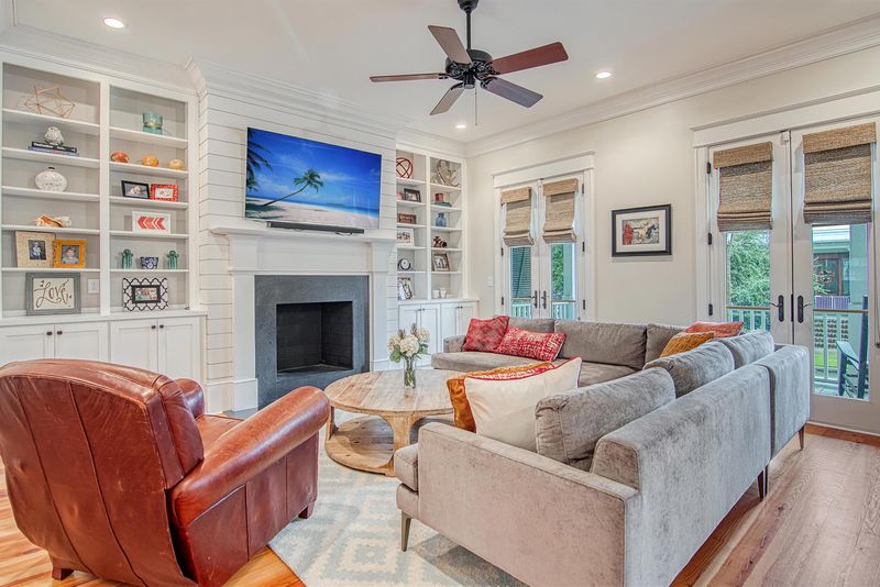 89 Jane Jacobs St, Mount Pleasant, SC 29464