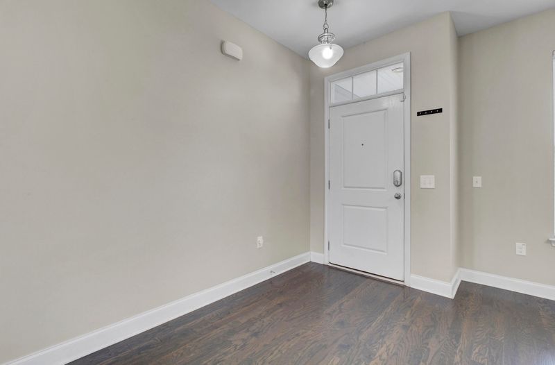 317 Legendres Dr, Goose Creek, SC 29445
