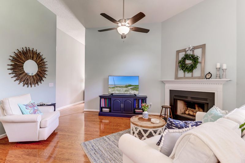 311 Mt Royall Dr, Mount Pleasant, SC 29464