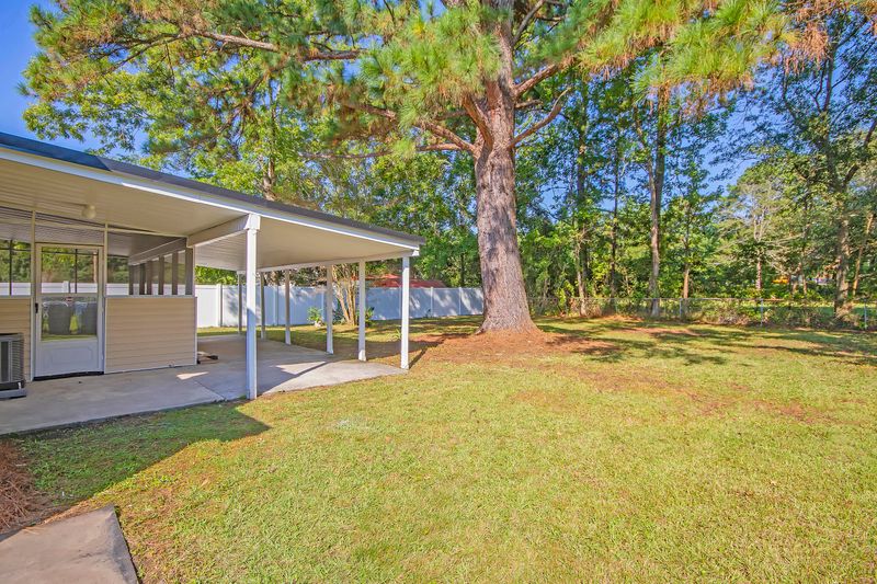 2007 Savage Rd, Charleston, SC 29407