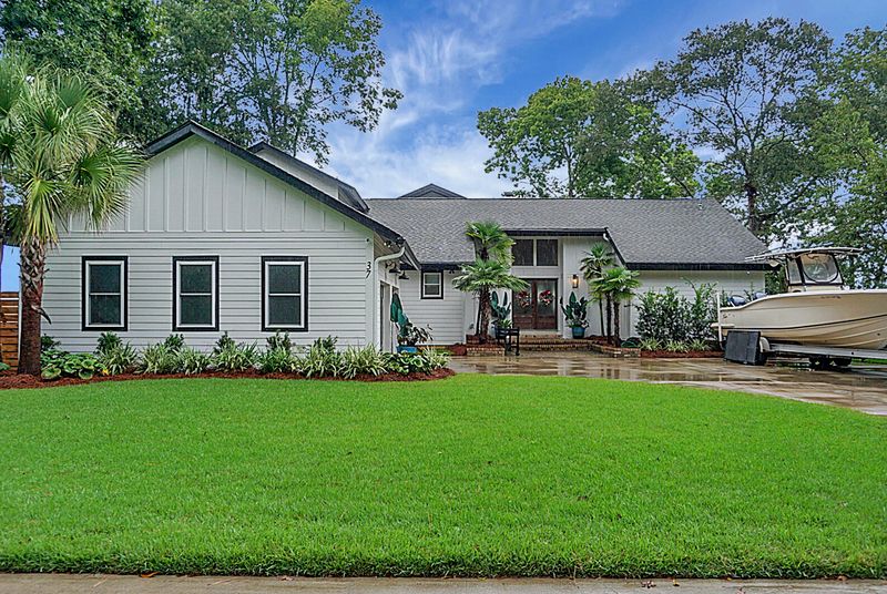 37 Eton Rd, Charleston, SC 29407
