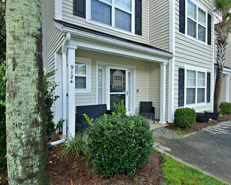 9124 Maple Grove Dr, Summerville, SC 29485