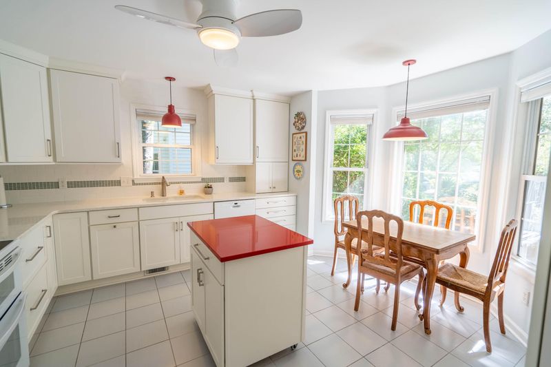 2072 Lewisfield Pl, Mount Pleasant, SC 29464