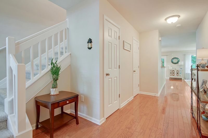261 Larissa Dr, Charleston, SC 29414
