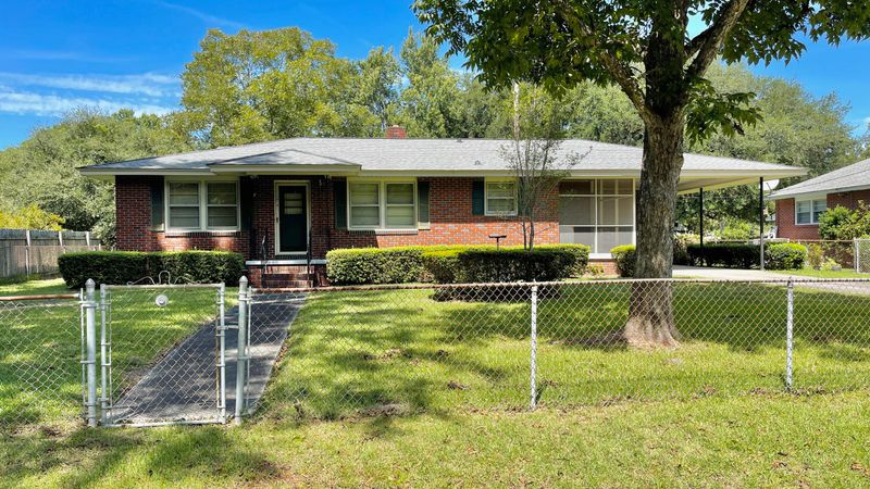 2918 Fernwood Dr, North Charleston, SC 29406