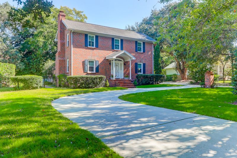 320 Hobcaw Dr, Mount Pleasant, SC 29464