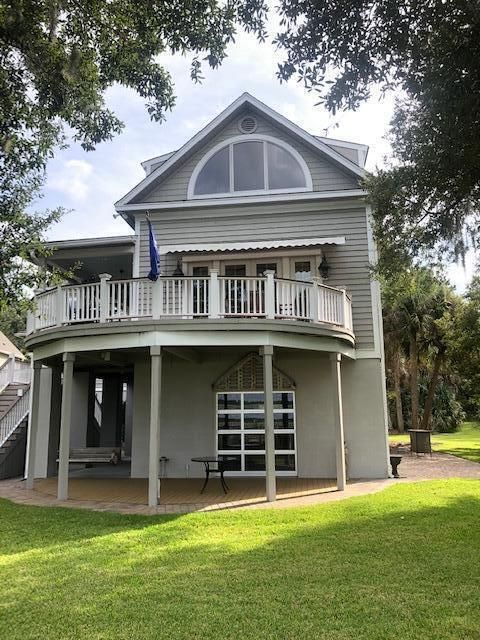 8942 Palmetto Rd, Edisto Island, SC 29438