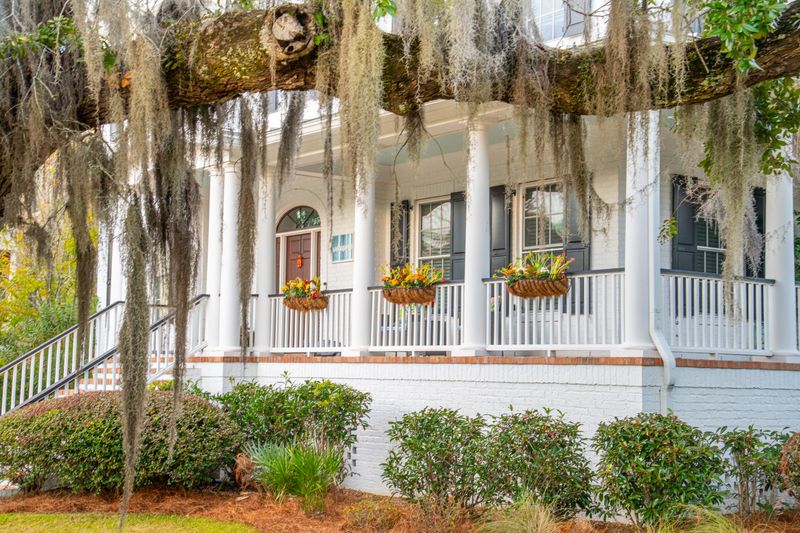 330 Island Park Dr, Charleston, SC 29492