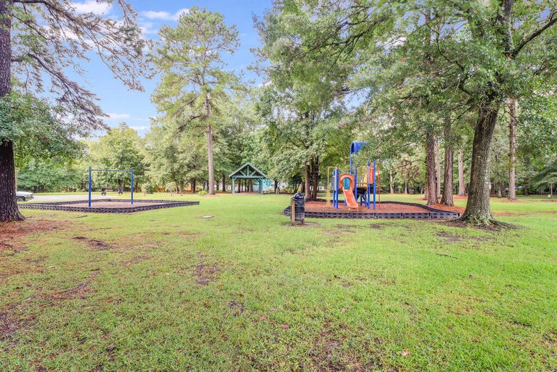 1073 Willowood Ave, Goose Creek, SC 29445