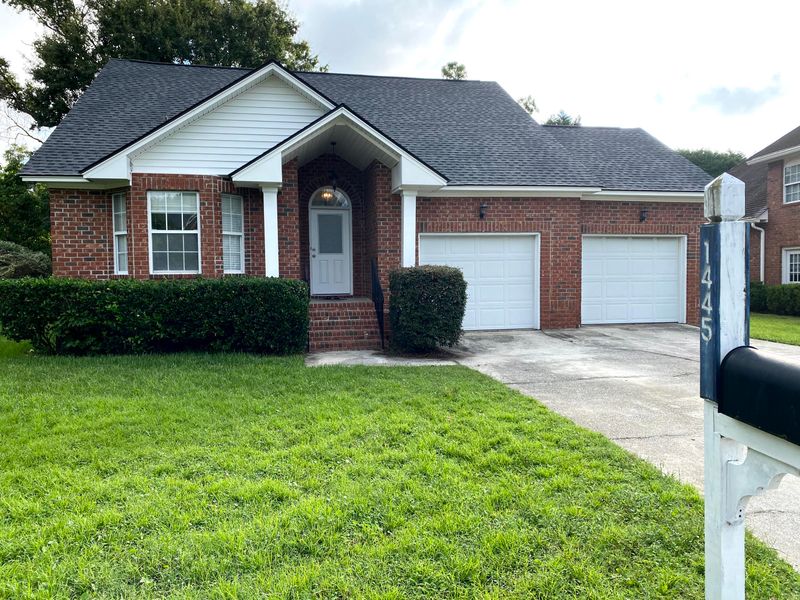 1445 Waterside Ct, Mount Pleasant, SC 29464