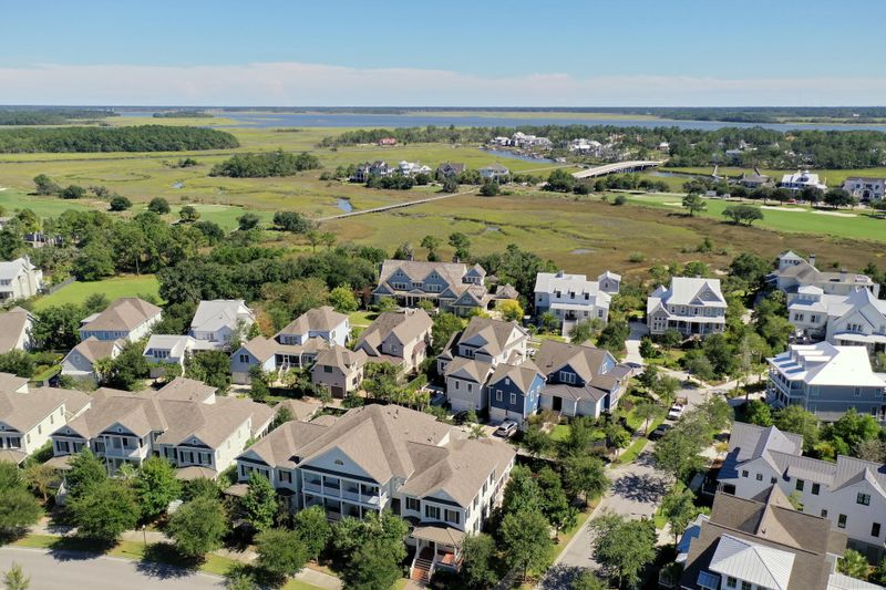 274 Island Park Dr, Charleston, SC 29492