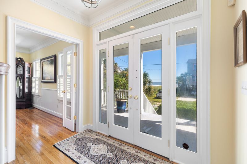 616 E Arctic Ave, Folly Beach, SC 29439