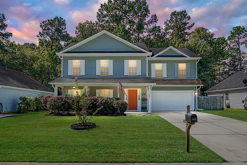 184 Blackstone Dr, Moncks Corner, SC 29461