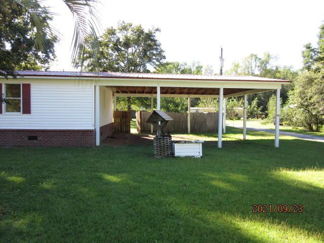 211 Tart Ln, Moncks Corner, SC 29461