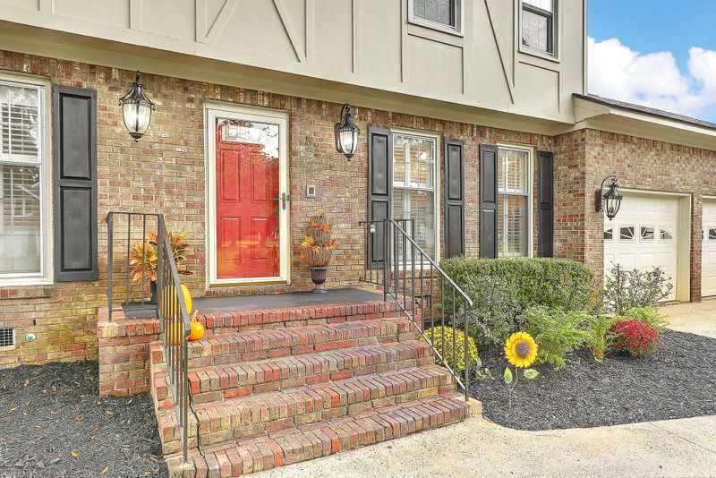 52 S Basilica Ave, Hanahan, SC 29410