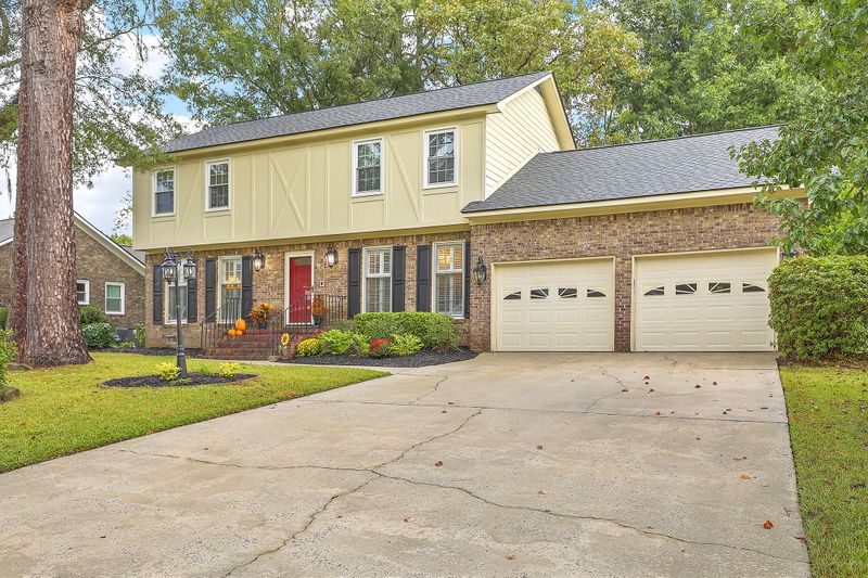 52 S Basilica Ave, Hanahan, SC 29410