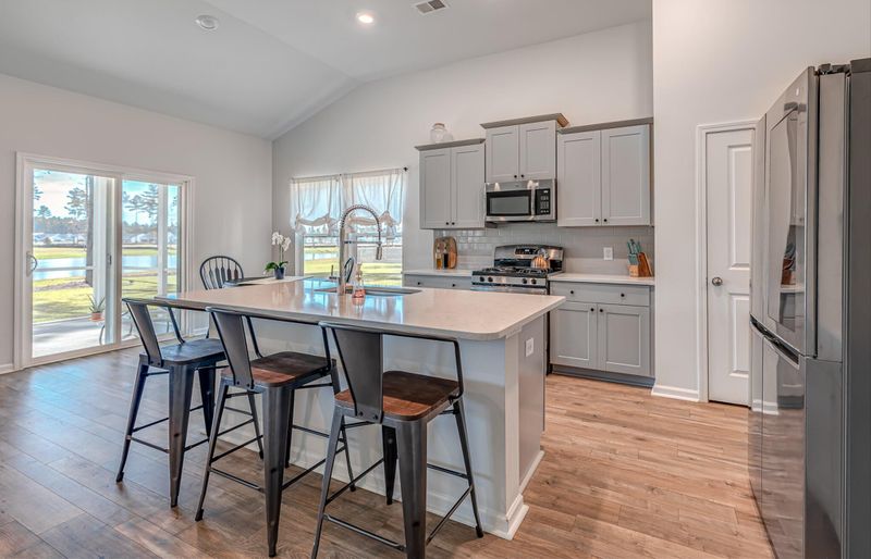 304 Oakmont Ave, Summerville, SC 29486