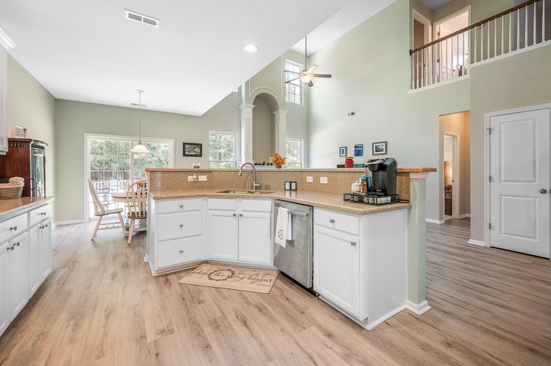 918 Laurel Oak Ln, Moncks Corner, SC 29461