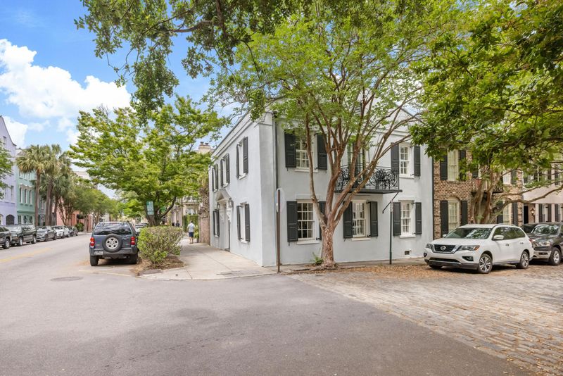 100 E Bay St, Charleston, SC 29401