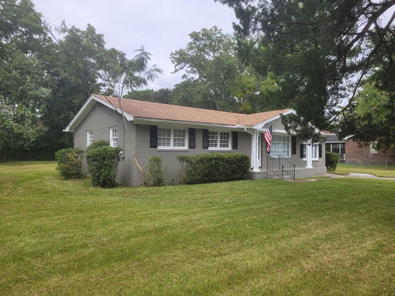 1239 Oxbow Dr, Charleston, SC 29412