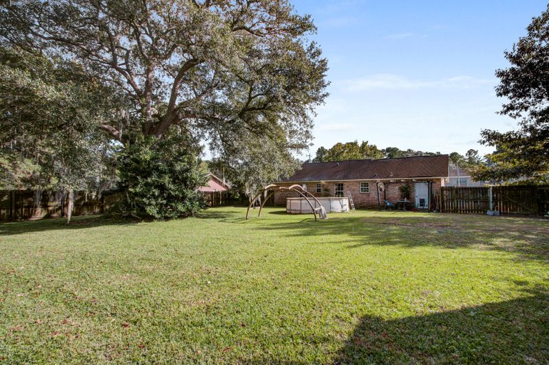 218 Bonnoitt St, Moncks Corner, SC 29461