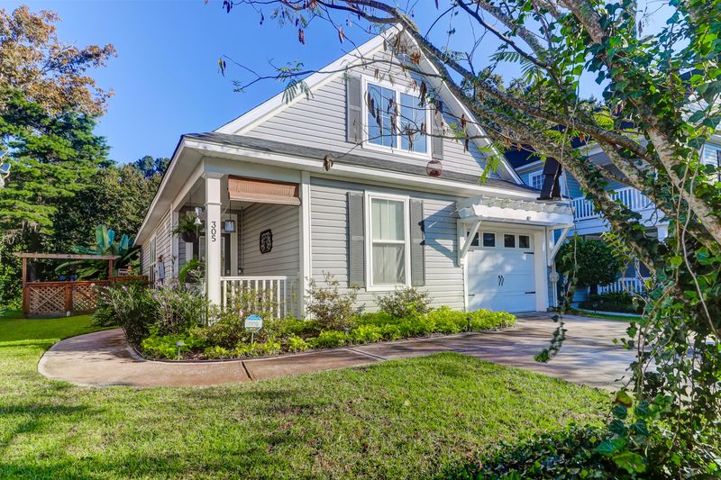 305 Chemistry Cir, Ladson, SC 29456