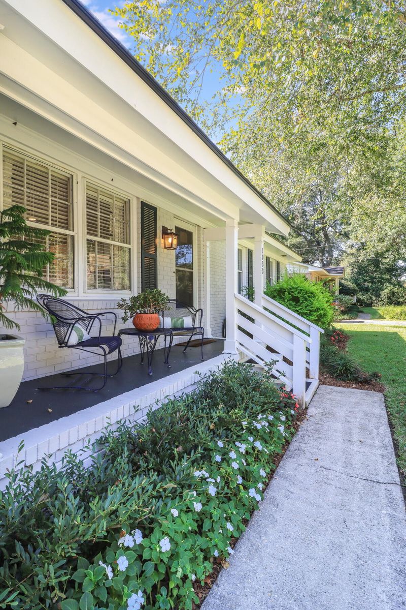 1033 S Shem Dr, Mount Pleasant, SC 29464