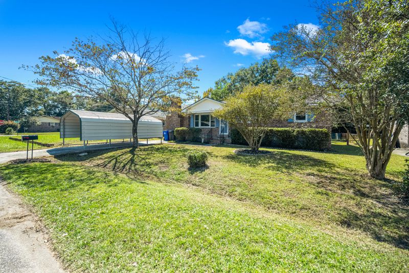 4621 Glenn St, Charleston, SC 29405