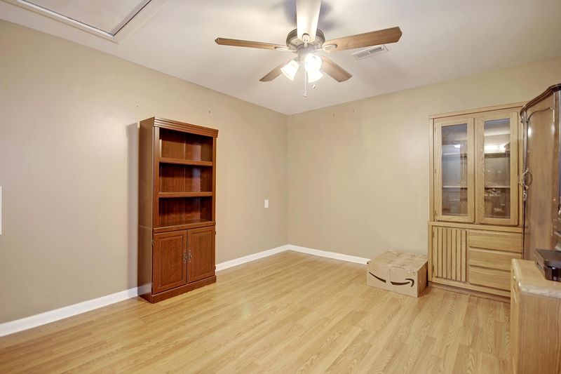 1448 Manor Blvd, Charleston, SC 29407