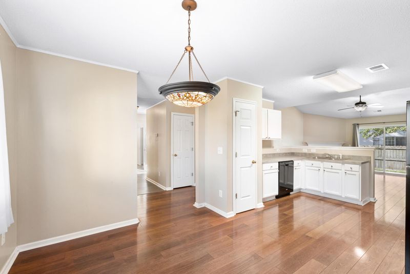 8058 Old Hazelwood Rd, North Charleston, SC 29406