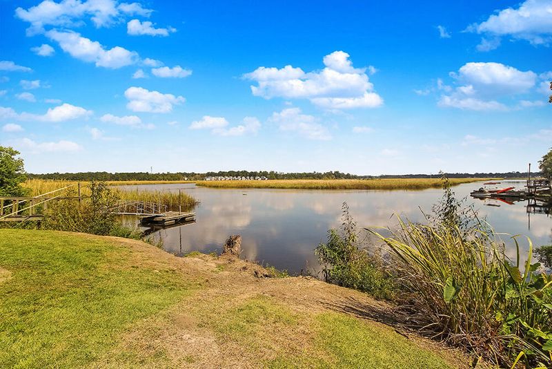 6240 Old Point Rd #C8, Hanahan, SC 29410