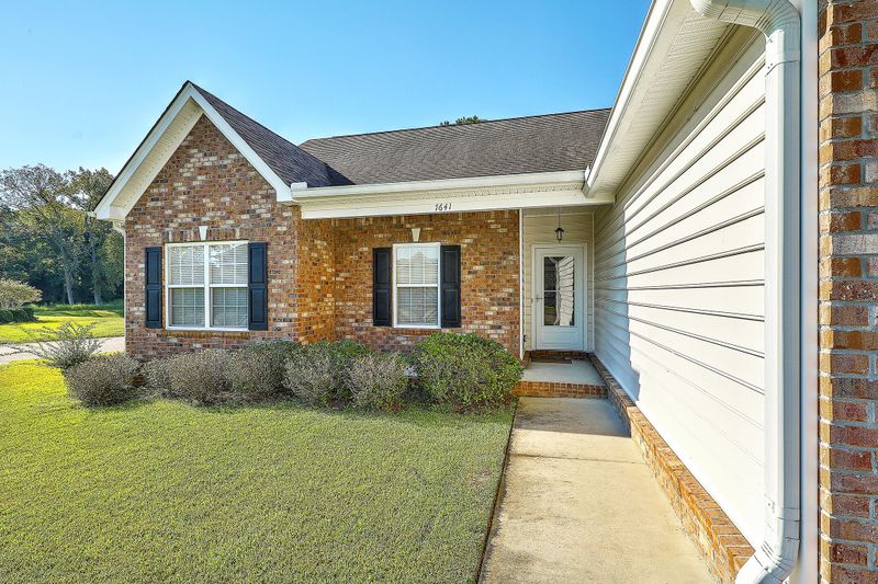 7641 Fayetteville Rd, North Charleston, SC 29418