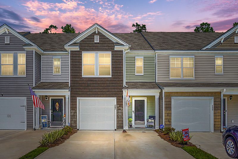687 Hilchot Dr, Summerville, SC 29486