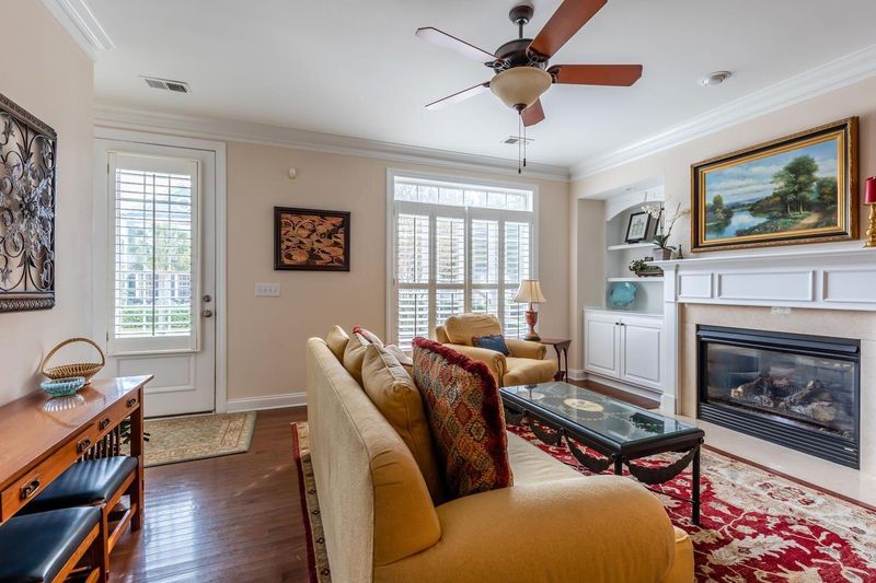 1465 Clancy Rd, Mount Pleasant, SC 29466