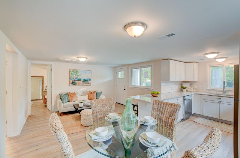 2209 Heriot St, Charleston, SC 29403