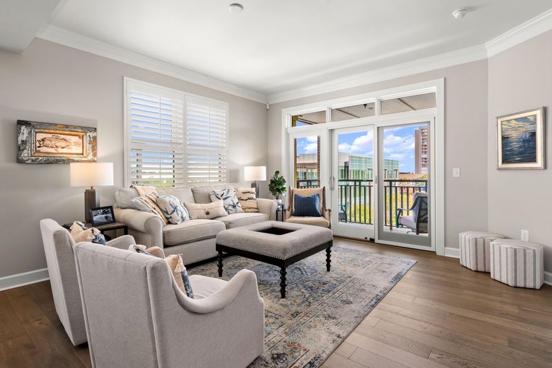 33 Calhoun St #245, Charleston, SC 29401