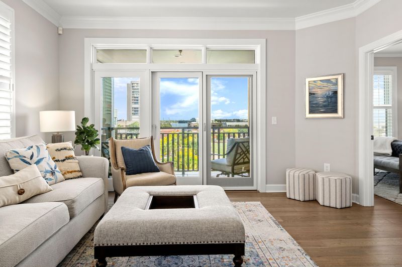 33 Calhoun St #245, Charleston, SC 29401