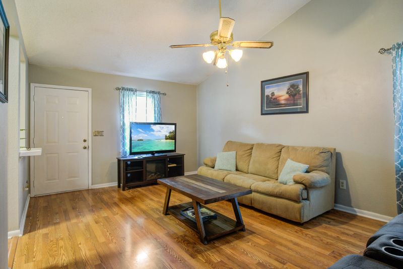 118 Manchester Rd, Summerville, SC 29486