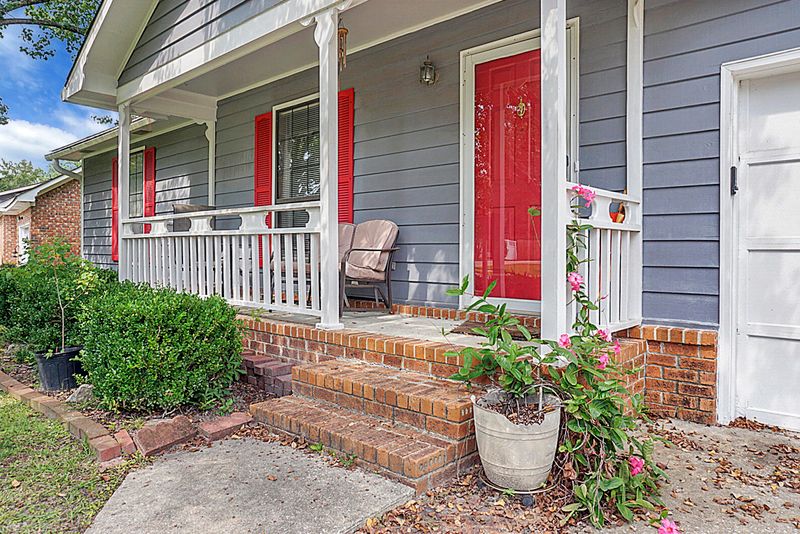 105 Westmoreland St, Summerville, SC 29483