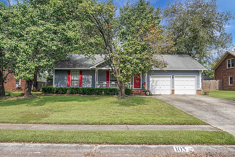 105 Westmoreland St, Summerville, SC 29483
