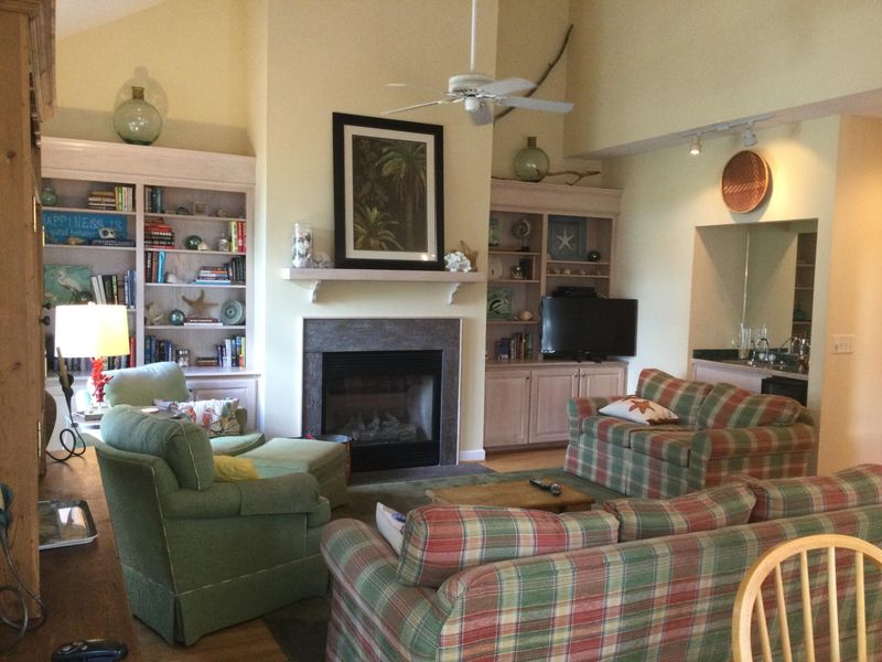 1001 Jungle Shores Dr, Edisto Island, SC 29438